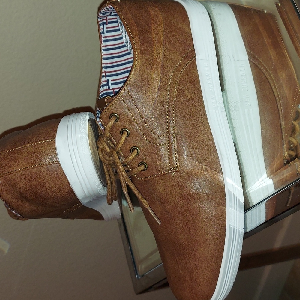 Shoes - Picture 3 of 7